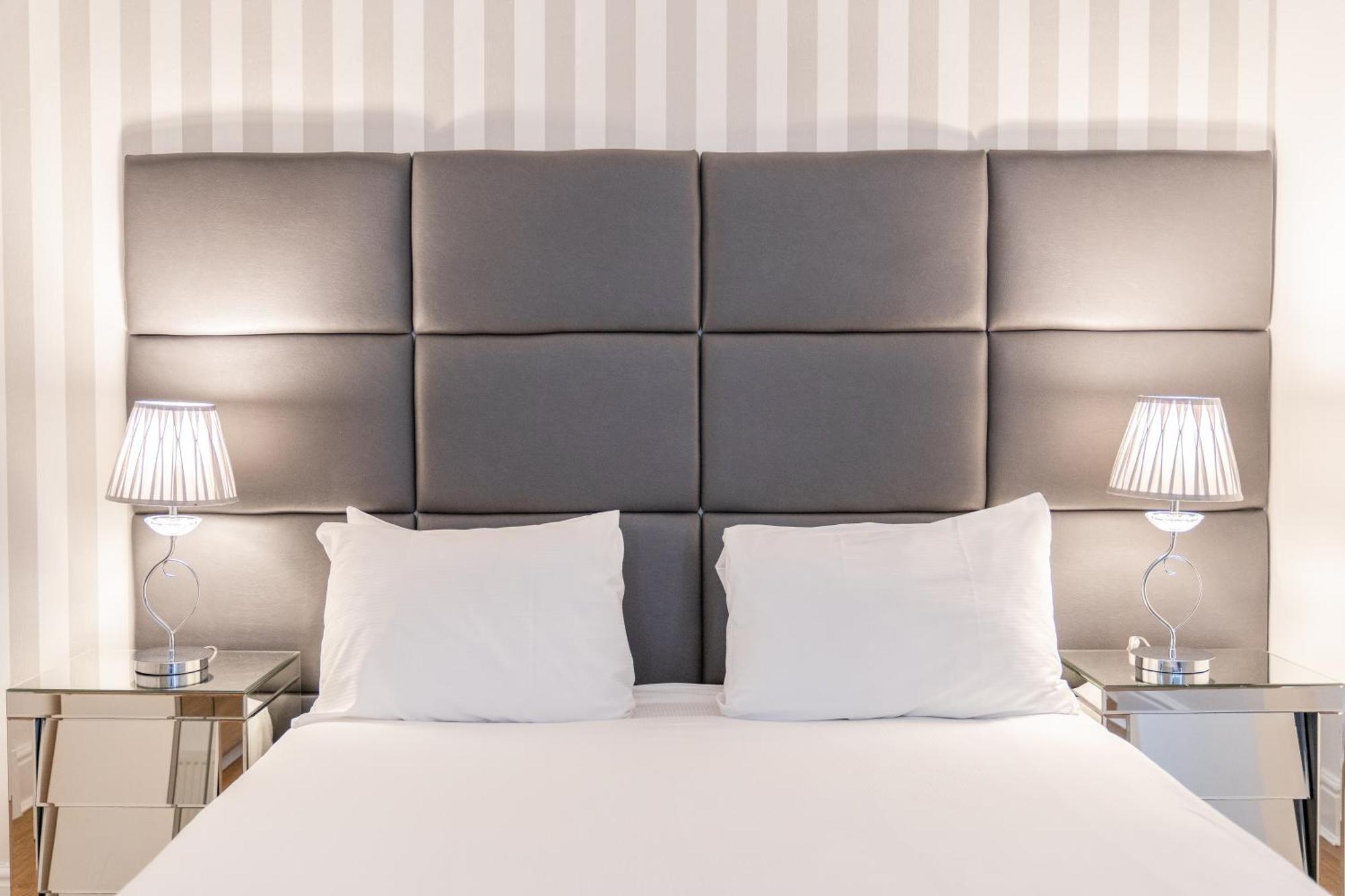 เอดินเบอระ คาสเซิล อพาร์ตเมนต์ แอนด์ สวีท Aparthotel เอดินบะระ ภายนอก รูปภาพ